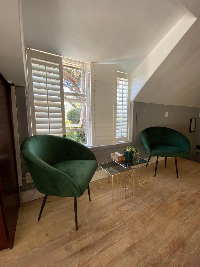 Cosy And Unique Family Retreat In Hout Bay Villa Cape Town Bagian luar foto